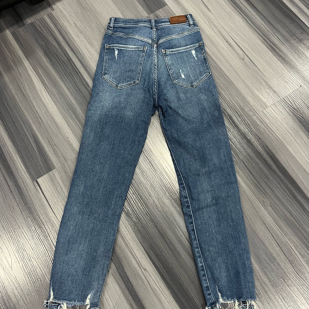 Express Jeans - Picture 2 of 9